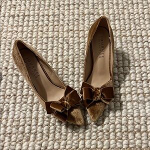 Journee Collection Tan Velvet Bow heels
